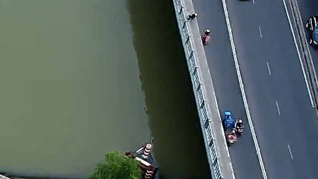 d0a048a8c7a5aac2081b1a1d2b953434_640_wx_fmt=gif&wxfrom=5&wx_lazy=1.gif