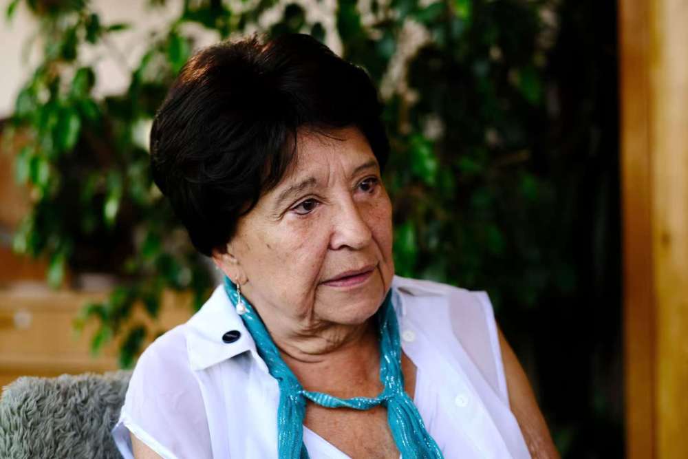 6月11日,巴德尔甘·拜卡达莫娃在阿拉木图的家中。新华社记者 郑开君 摄