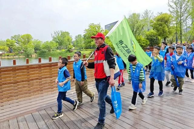 水之味巡河队 图片