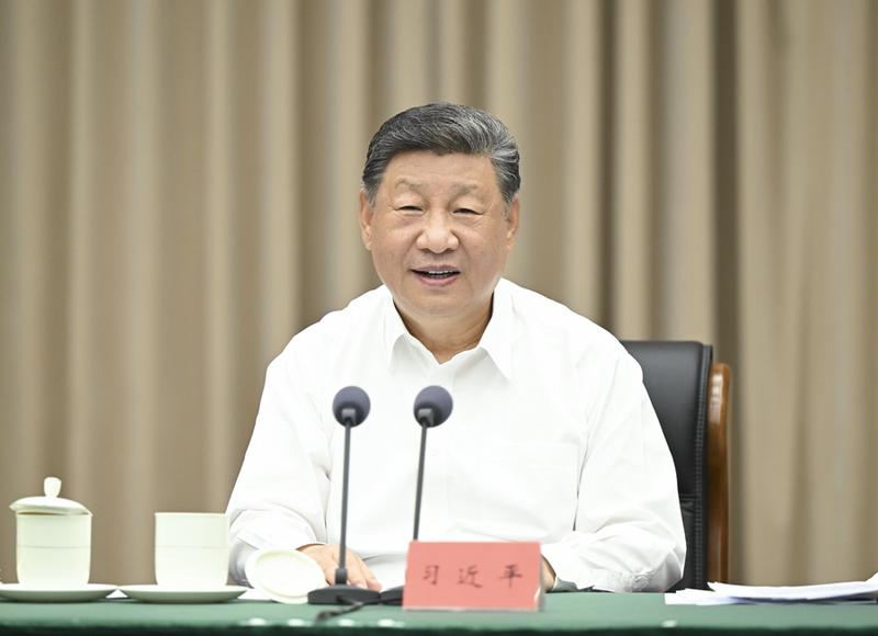 2025年11月6日，中共中央总书记、国家主席、中央军委主席习近平在海南三亚听取海南自贸港建设工作汇报，发表了重要讲话。新华社记者 谢环驰摄