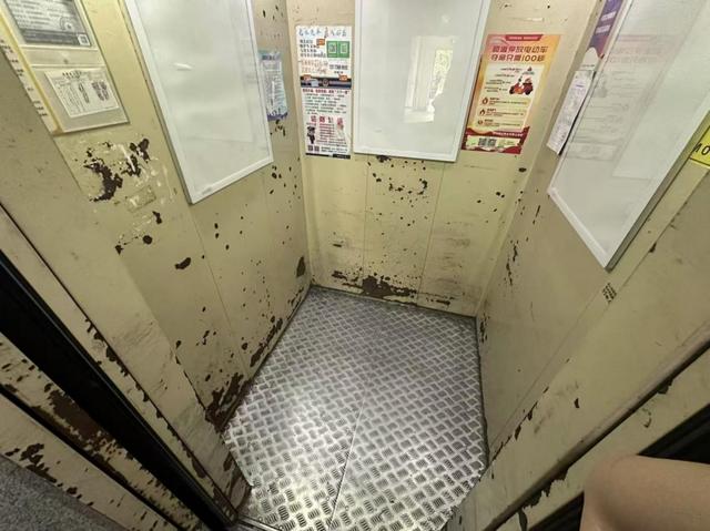 电梯换新前 图片