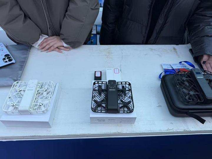 飞行相机 记者 陈雷 摄