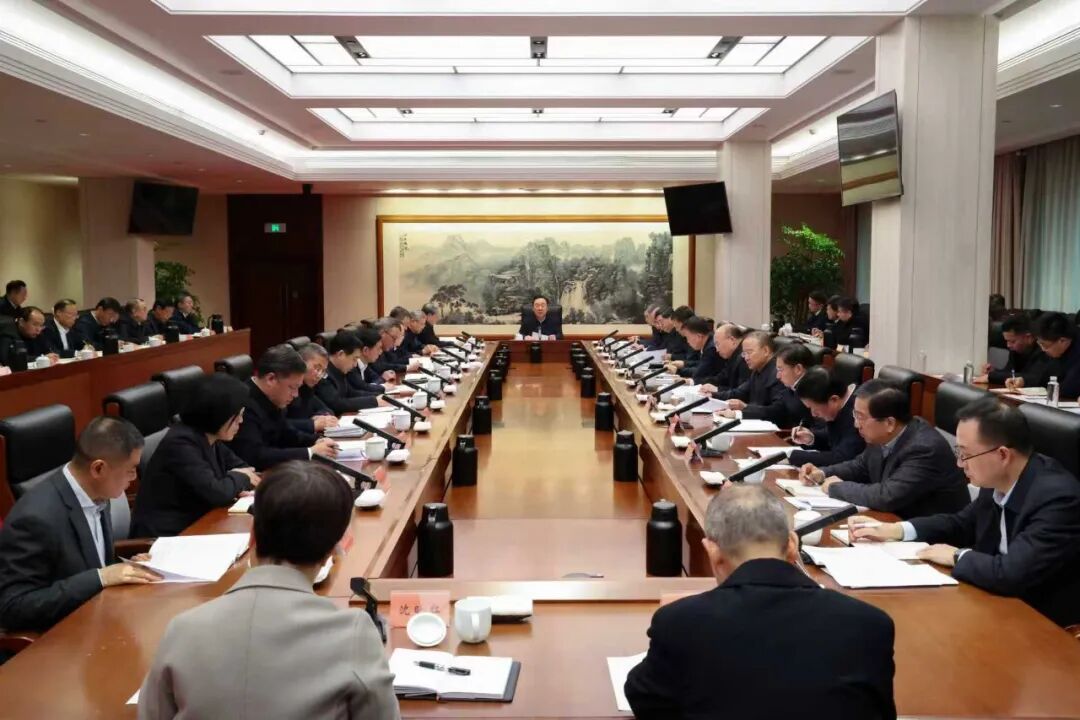 2月25日上午,省委党的建设工作领导小组召开会议,省委书记、省委党的建设工作领导小组组长王浩主持会议并讲话。 图片
