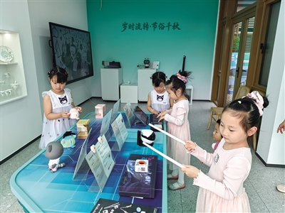 “一米高度”让孩子看到世界