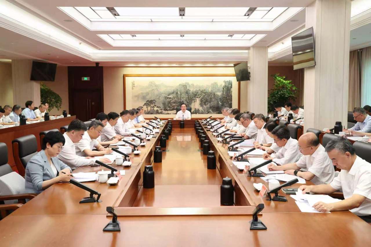 7月6日上午,省委常委会召开会议,省委书记王浩主持。潮新闻记者 李震宇 摄