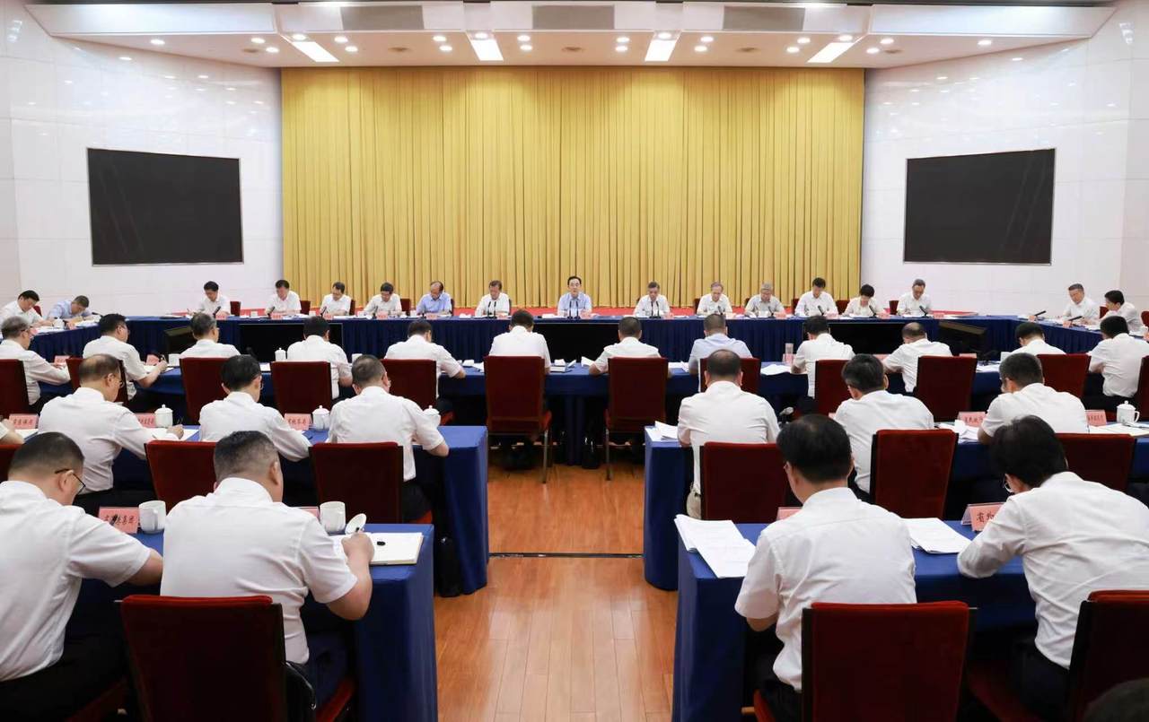 7月13日上午,省委常委会召开会议,省委书记王浩主持。潮新闻记者 李震宇 摄