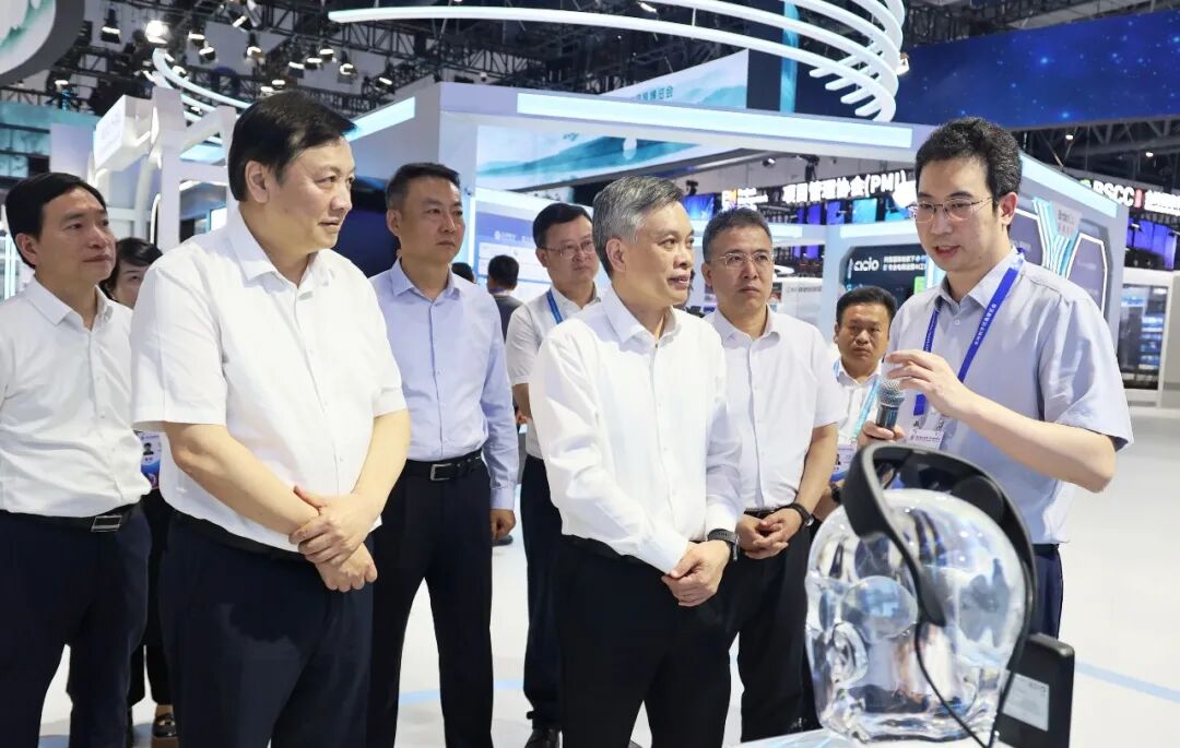 9月21日下午,省委副书记、省长刘捷前往杭州大会展中心,检查第五届全球数字贸易博览会筹备工作。